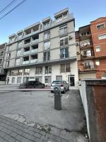 Skopje Centre APT near Zoo with Private Parking - B&B Skopje