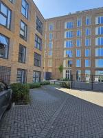 8 mins walk to City Centre,1 Bed Spacious Apartment - B&B