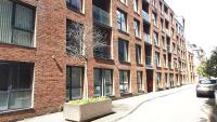 Bee City Cosy Stay - Near Train Stations and Shopping Centre with Private Parking - B&B Mánchester