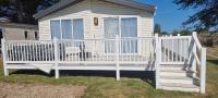 Stunning 6 Berth Lodge With Decking At Valley Farm Holiday Park Ref 46735V - B&B Great Clacton