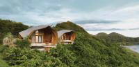 Kini Resort - Oceanfront Bamboo Eco Lodges - B&B Sekongkang