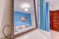 St James the Traditional 4-Bed Townhouse in Sliema - B&B Sliema