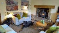 Dogs stay free, country walks from door, EV station, fenced garden, near gastro pub - Chambres d'hôtes Tansley