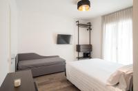 Camera Tripla Superior