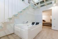 Stunning 2 bedroom Apartment - Ferienwohnung Mailand