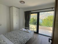 Apartamento de 1 dormitorio con vistas al mar