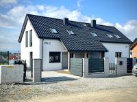 Dom przy Żurawiej - B&B