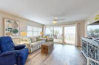 Oceanfront corner condo with sunrise-view balcony, pool & 1-minute walk to beach - B&B Fernandina Beach