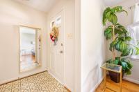 3BR Home - Free Parking-WiFi Kitchen Laundry-Kids Friendly-Near DC & Downtown & Metro-Patio & Deck - Chambres d'hôtes Falls Church