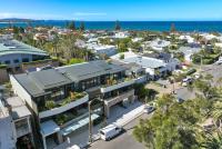 Luxurious Penthouse - Park, Golf Course, Ocean views - Chambres d'hôtes Killawarra