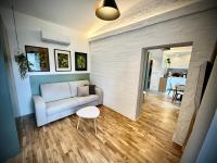 Monolocale con Divano-Letto
