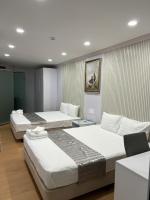 Quadruple Room with Private Bathroom
