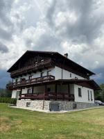 Casa Tirol Campulung - B&B Câmpulung