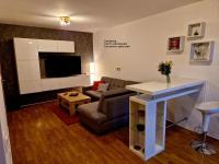 Slnečný byt v blízkosti historického centra Free Parking - B&B Trenčín