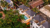 ELIVAAS Purple Coral Luxe 5-BHK Villa With Two Pvt Pools & Lift - Chambres d'hôtes Assagao