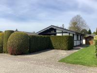 Two-Bedroom Apartment with Shower 