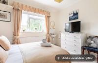 Double bedroom in homely, 5 bedroom family house by the river in Fulham - B&B London