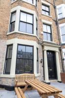 Large Victorian House Sleeps 12 Near North Bay - B&B Scarborough