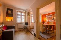 One-Bedroom Apartment with Shower
