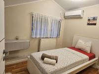 Single Room with Shared Bathroom