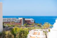 Family Deluxe Apartment - Sea View, Heated Pool & Garage - B&B Playa Paraiso