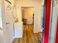 Appartamento con 2 Camere da Letto, Balcone e Terrazza
