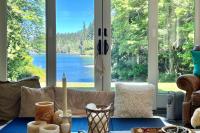 Bayfront PNW Lodge: Dock, Pickleball & Guest House - Chambres d'hôtes Manzanita