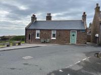 Seaside Cottage Retreat in Peterhead - B&B