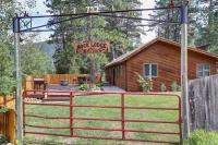 Rock Lodge Complete with Covered Parking - Bed and Breakfast Keystone