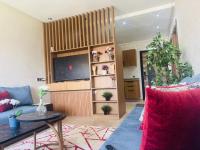 Bel appartement avec vue piscine, jardin & mer - Bed and Breakfast Mohammedia