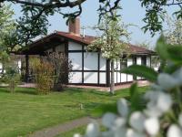 Ferienhaus Robinson im Feriendorf Altes Land direkt an der Elbe - Ferienwohnung Twielenfleth