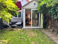 Cozy Cottage Coventry self check-in after 3pm, Pets Friendly - B&B Longford