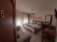 Eleni's Apartments Igoumenitsa - Γκαρσονιέρα 1ου ορόφου επιπλωμένη, εξοπλισμένη - B&B