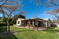 Wanaka Gem on Kings Dr - Mountain Views - Chambres d’hôtes Wanaka