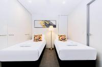 Luxury One Bedroom Apartment Plus Study with River Views