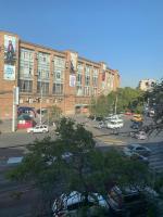 Charming 2-bedroom apartment with WiFi, AC in the Center of Yerevan - Bed and Breakfast Jerevan