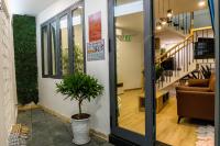 New Happy House Homestay's My Khe Beach with 4BR - Chambres d'hôtes Đà Nẵng