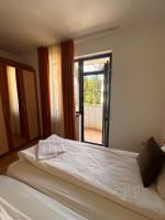 Sunny two bedroom apartment 12 in Tulip , Flora Residence - prime location! - Chambres d'hôtes Borovets
