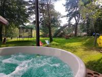 Warmia Forest House - Pod koronami drzew - B&B Jedzbark