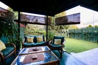 SOKO Guesthouse & Garden - Bed and Breakfast Skopje