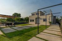 Elonea Villas, Luxury Villas and Studios in Kallikrateia Halkidiki with Garden, Veranda & BBQ - B&B Néa Kallikráteia
