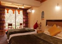 Family Room with Garden View