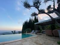 Dieu L'Amour - Galimard - Bed and Breakfast Châteauneuf-Villevieille