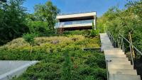 Designer Villa Above Lake Balaton & Near Water - B&B Balatonakarattya