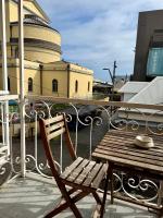 Pépite au centre ville avec vue sur la Cathédrale - B&B Saint-Denis