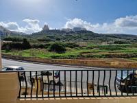 Charming Seaside Apartment - Ferienwohnung Mellieħa