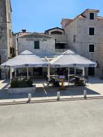 Guest house Jere Old Town - B&B Rogoznica