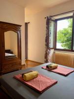 Kamer met Kingsize Bed en Uitzicht op Meer