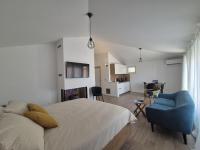 Seaview Art Studio with balcony - B&B Kutleše