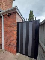 Cosy and Private with 55"TV and Dedicated Toilet Shower Space - B&B Willenhall